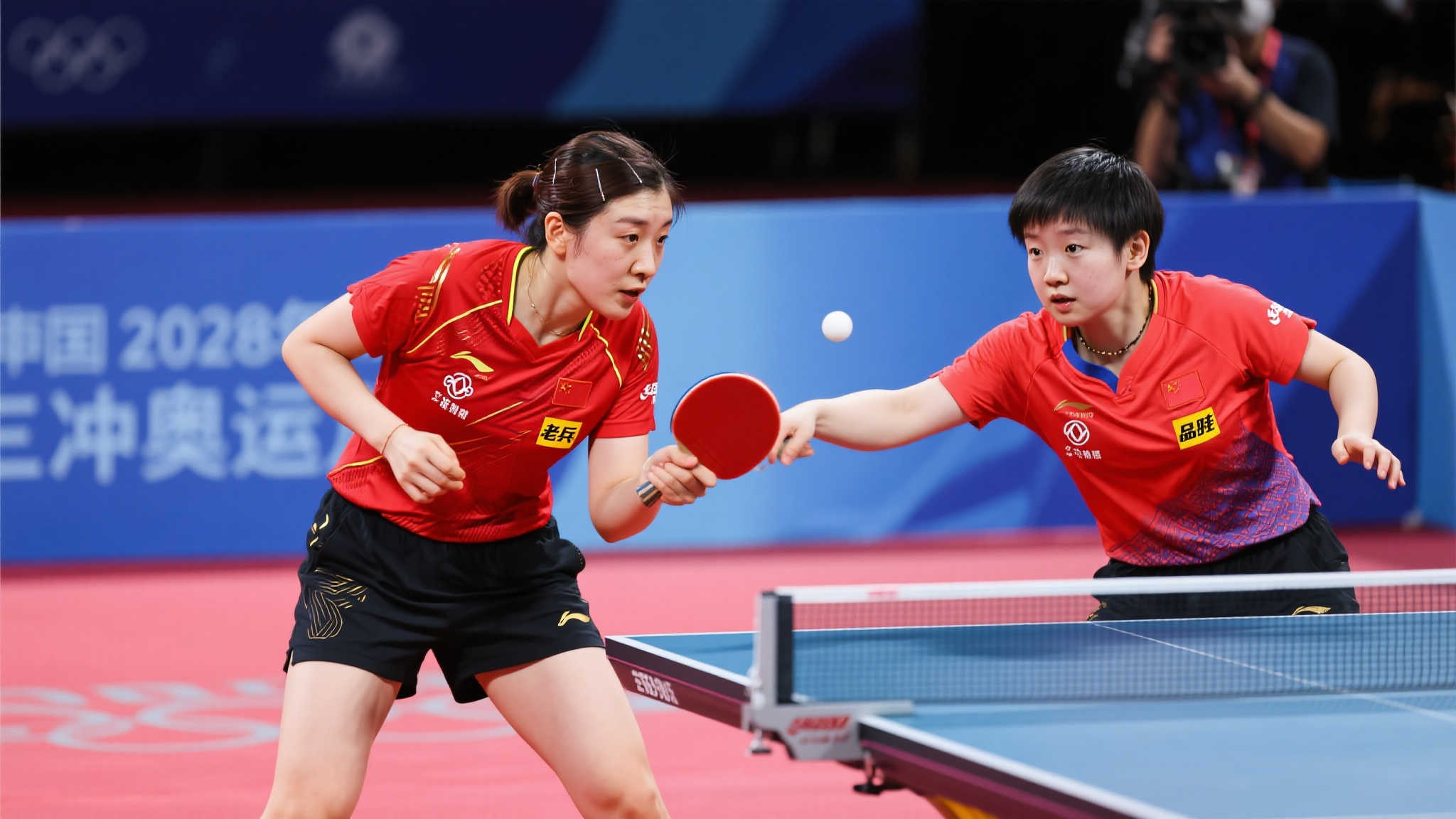 滑雪队的成 滑雪队的成